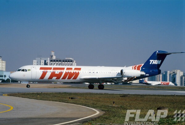 PT-MRU / Fokker 100 / TAM Linhas Aéreas