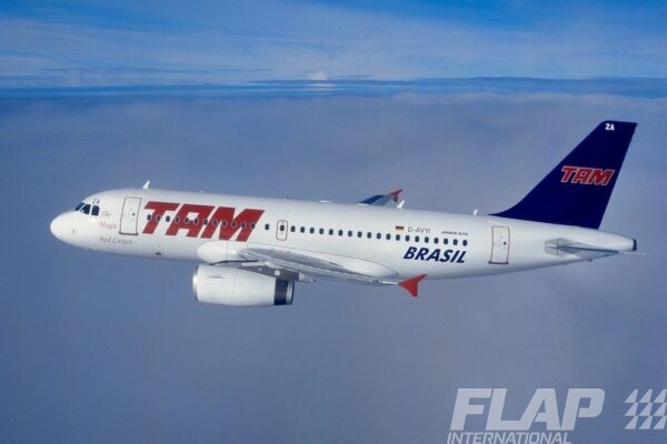 D-AVYI (PT-MZA) / A319 / TAM Linhas Aéreas