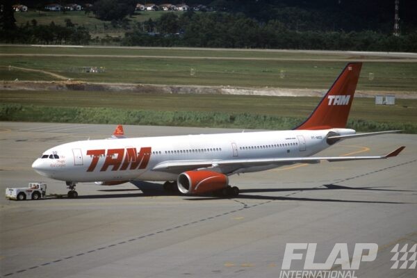 PT-MSD / A330-200 / TAM Linhas Aéreas