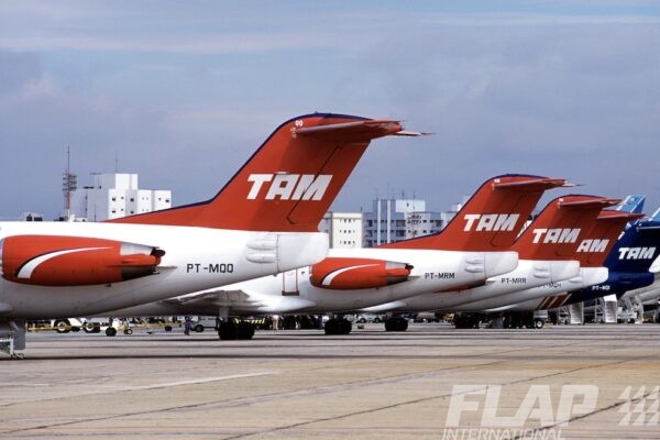 PT-MQQ / Fokker 100 / TAM Linhas Aéreas