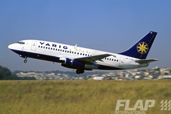 PP-CJR / 737-200 / Varig