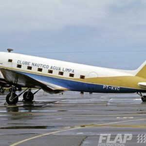 PT-KCV / DC-3 / Clube Náutico Água Limpa