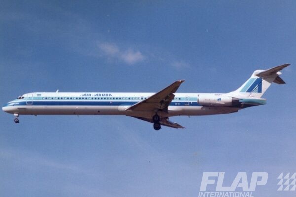 N12FQ / Air Aruba / MD-88