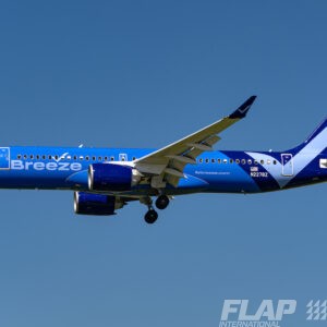 N227BZ / A220-300 / Breeze Airways