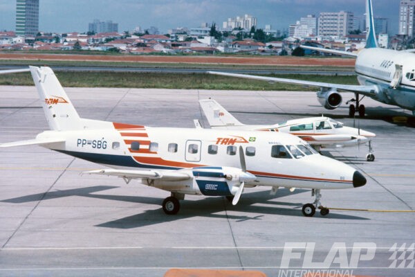 PP-SBG / EMB-110 / TAM