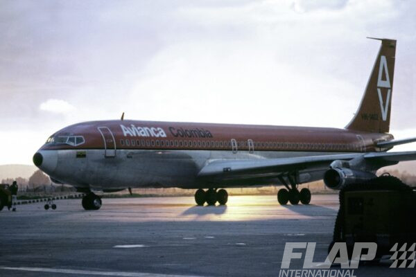 HK-1402 / 707 / Avianca