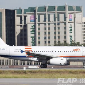 PR-MBW / A319 / TAM