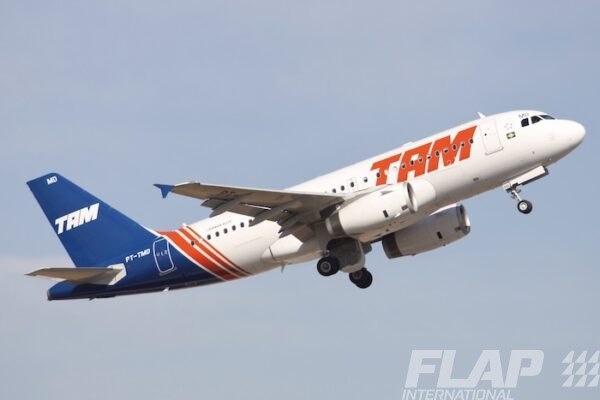 PT-TMD / A319 / TAM