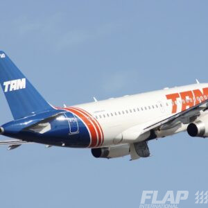 PT-TMD / A319 / TAM