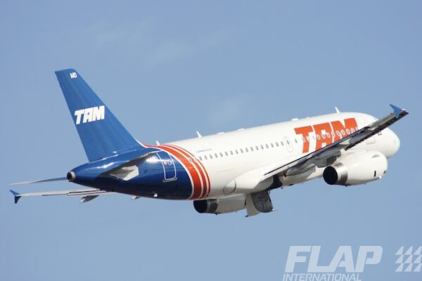 PT-TMD / A319 / TAM