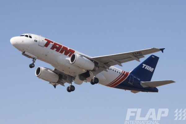 PT-TMD / A319 / TAM