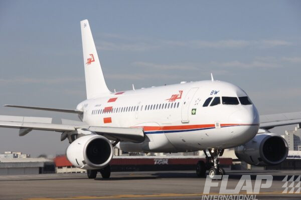 PR-MBW / A319 / TAM