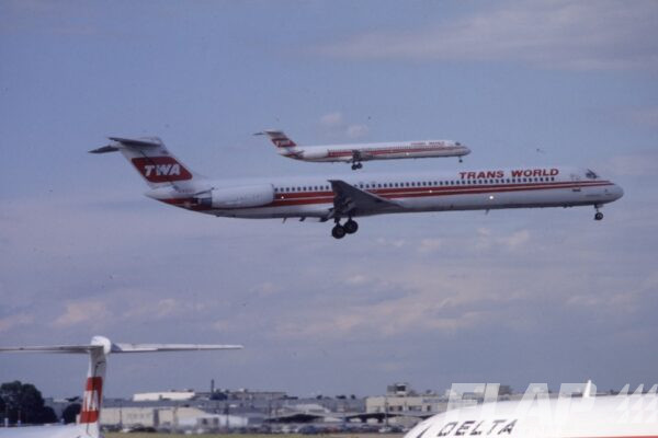 N950U / MD-82 / TWA