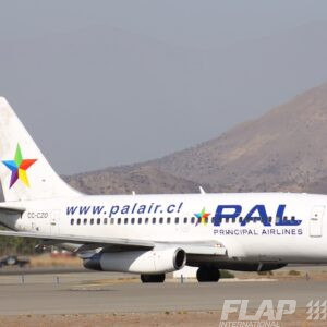 CC-CZO / 737-200 / PAL