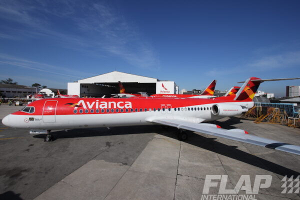 PR-OAR / Fokker 100 / Avianca Brasil