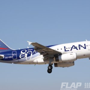 CC-CZJ / A318 / LAN