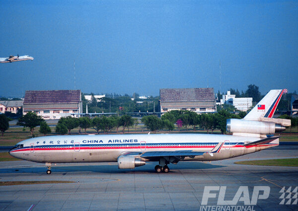 B-153 / MD-11 / CHINA AIRLINES