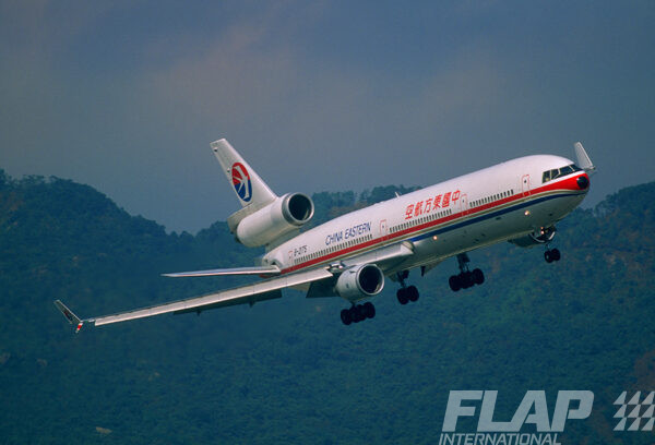 B-2175 / MD-11 / CHINA EASTERN