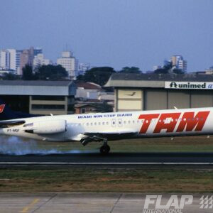 PT-MQF / Fokker 100 / TAM
