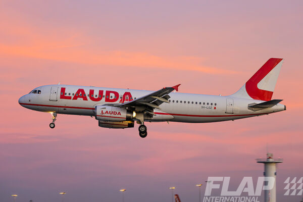 OE-LQS / A320-200 / LAUDA AIR