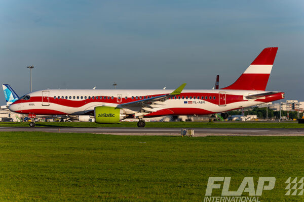YL-ABN / A220-300 / AIRBALTIC